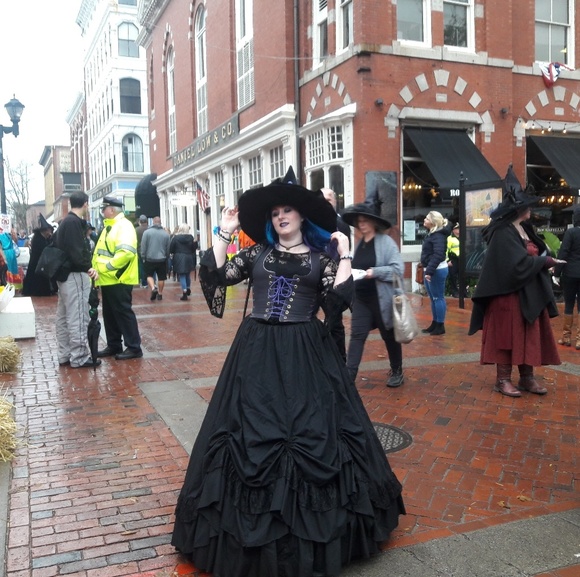 Meet your Posher, Nikki - Picture 8 of 8